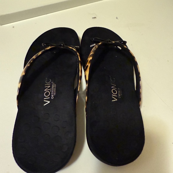 Womens VIONIC Bella SANDALS 
Animal Print BOW SHOES
Supportive Contours - Picture 5 of 9